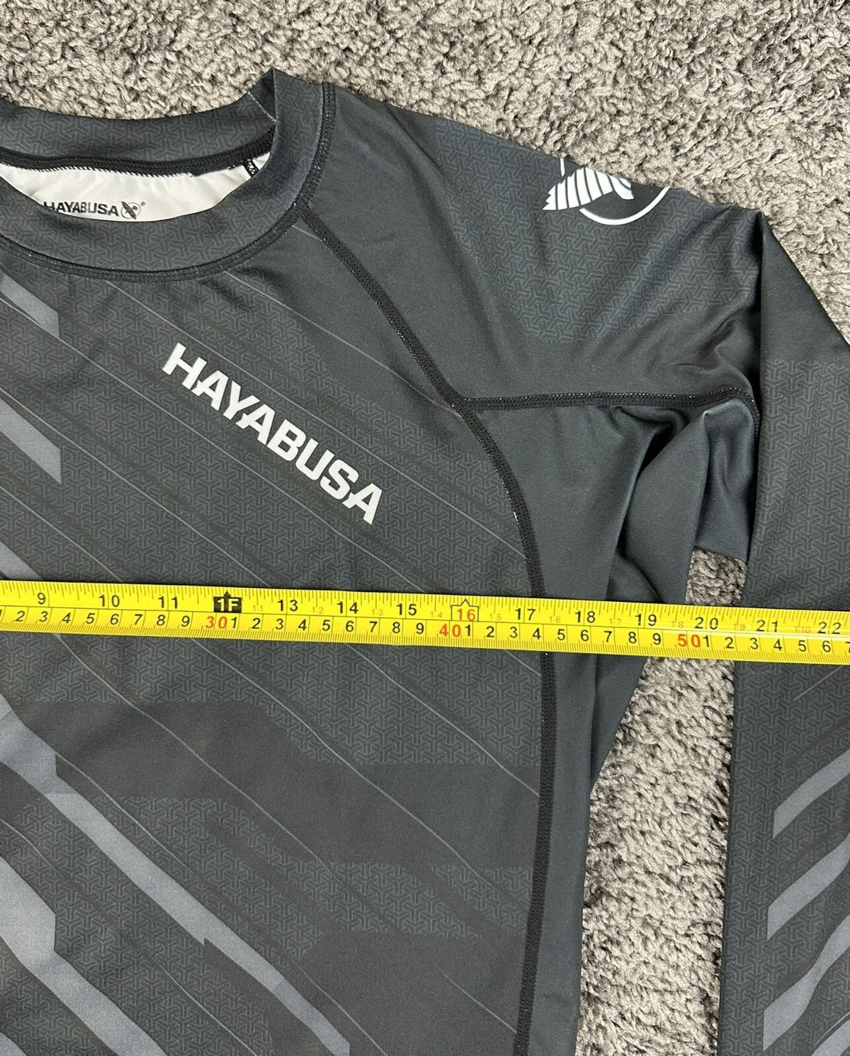 Hayabusa Mens XXL Black Geo Liquid Ti Long Sleeve Rash Guard Compression Shirt