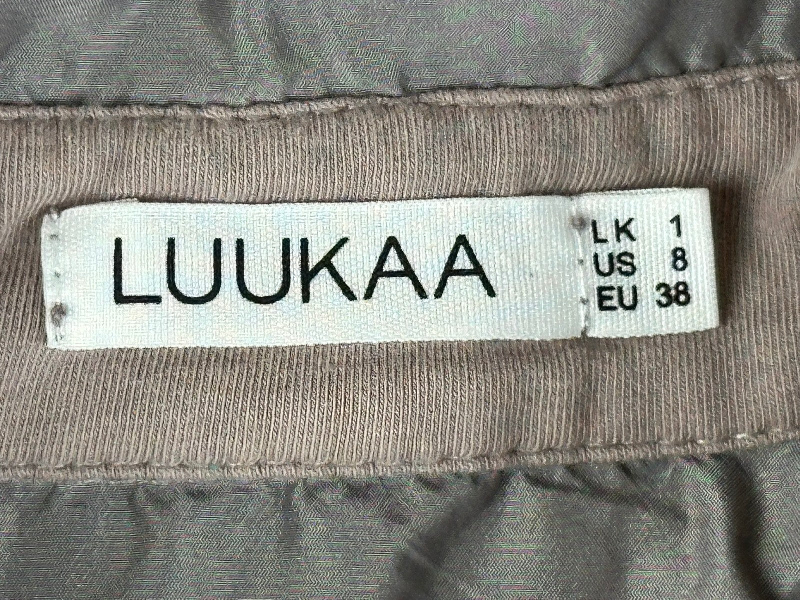 Luukaa Lagenlook Womens Button Tunic Shirt Taupe Gray Size 8 Mixed Media Pockets