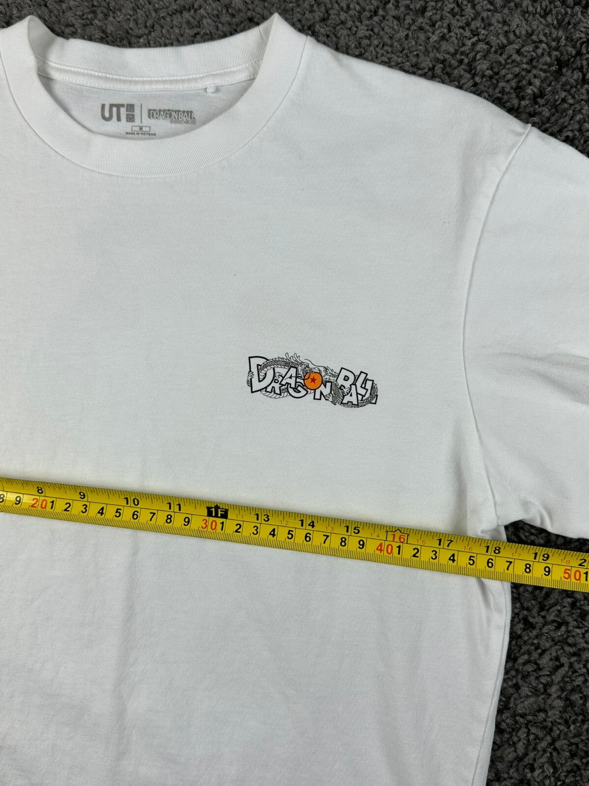 Uniqlo UT Dragon Ball DAIMA Goku Bulma Graphic T-Shirt Mens White Anime Sz M