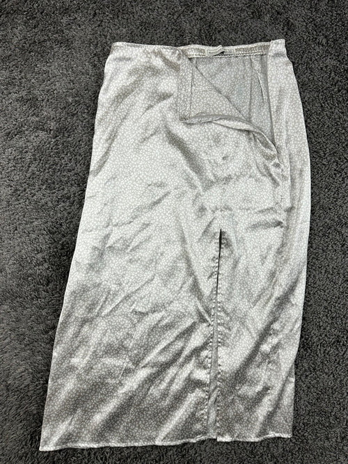 Abercrombie & Fitch Midi Skirt Womens Gray Animal Print Satin Side Slit Sz M
