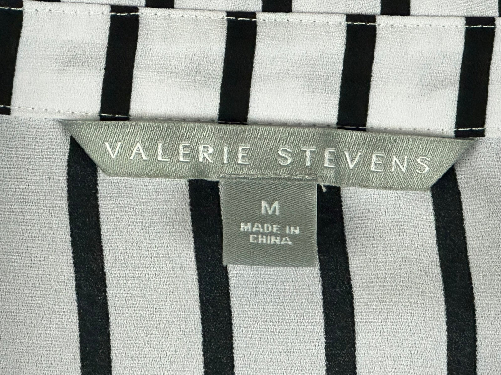 Valerie Stevens Womens Striped Button Up Cold Shoulder Blouse Shirt Sz M NWT