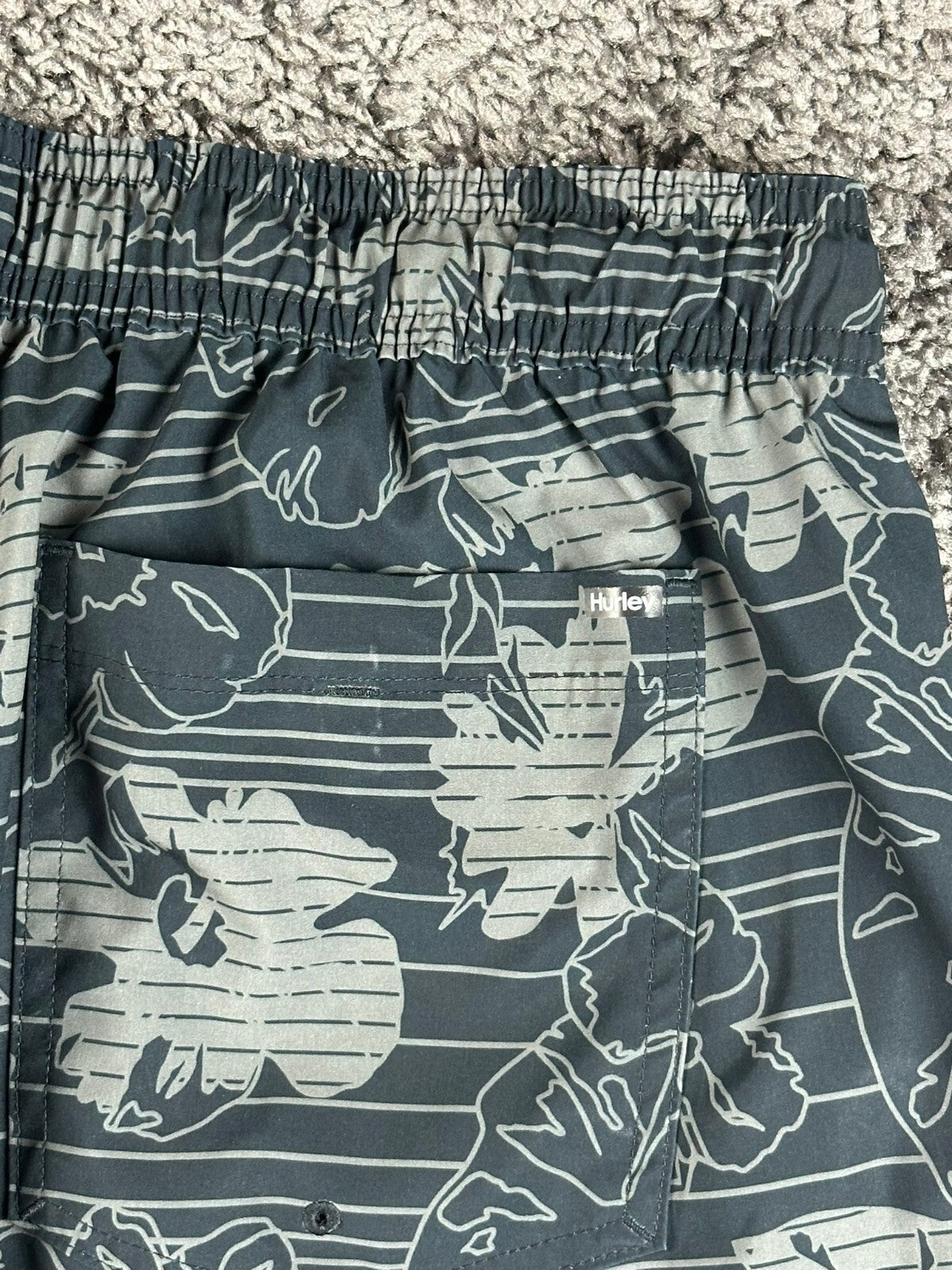 Hurley Mens XL Swim Trunks Board Shorts Floral Wave Hybrid Stretch Gray Black