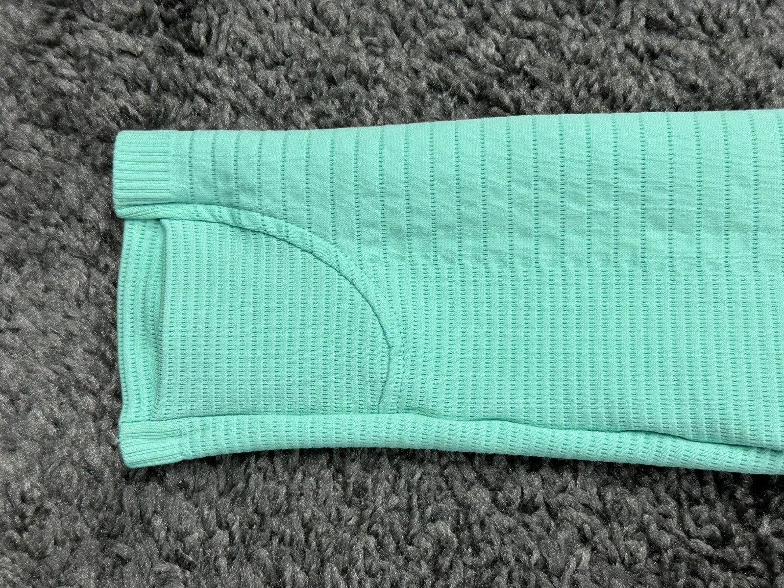 Athleta Flurry Blizzard Turtleneck Womens Mint Green Thumbhole Seamless Sz M