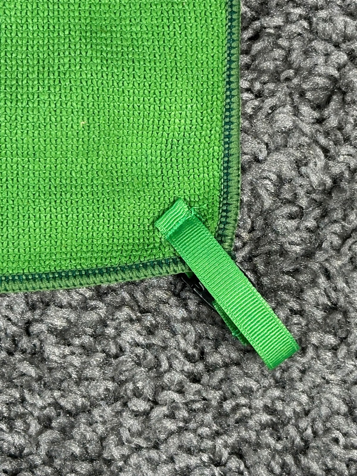REI Green Microfiber Travel Towel XXL 36in x 58in Fast Drying Camp Hiking Gear