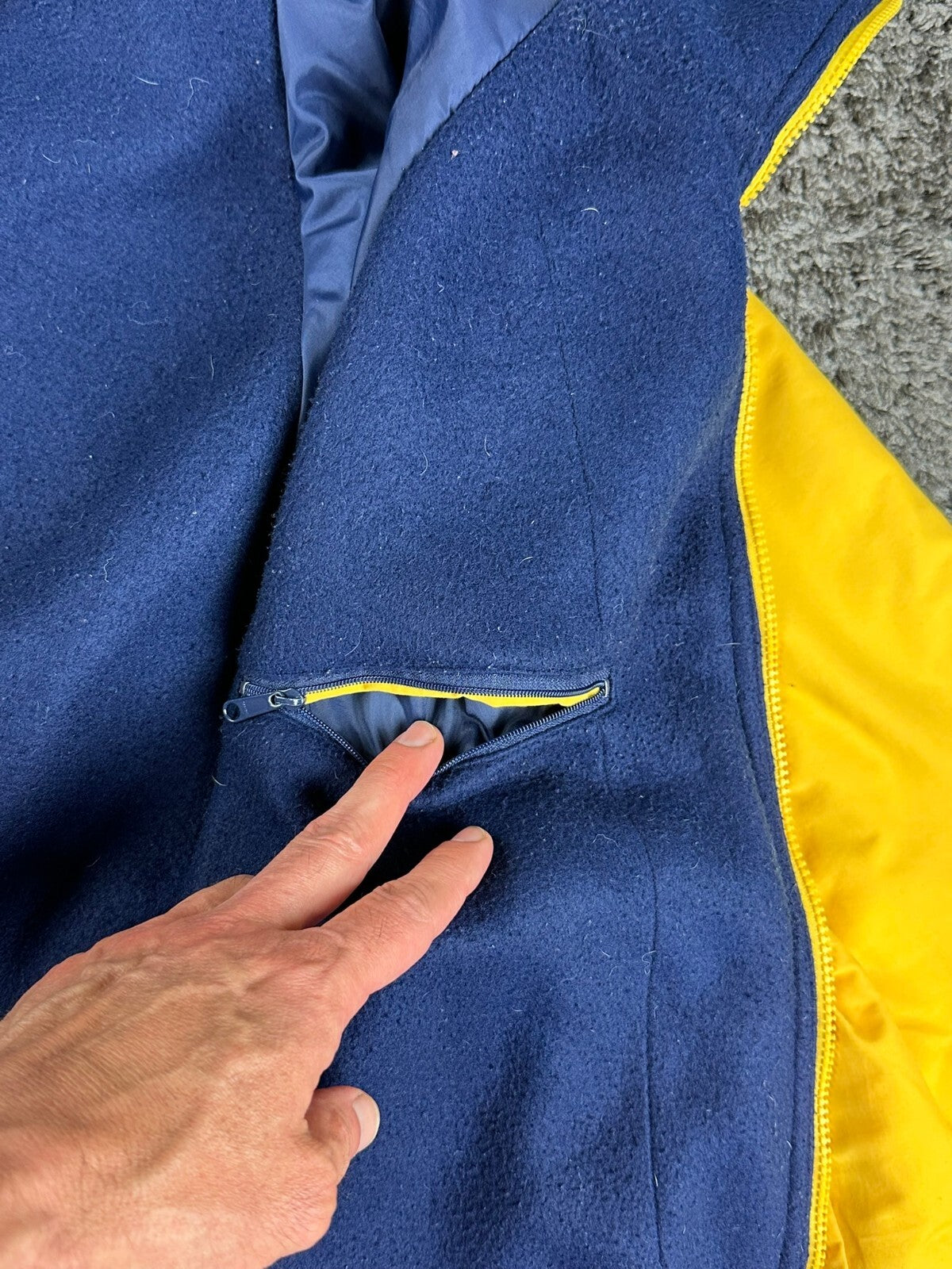 Vintage Lands End Mens L Yellow Fleece Lined Thinsulate Squall Bomber Jacket