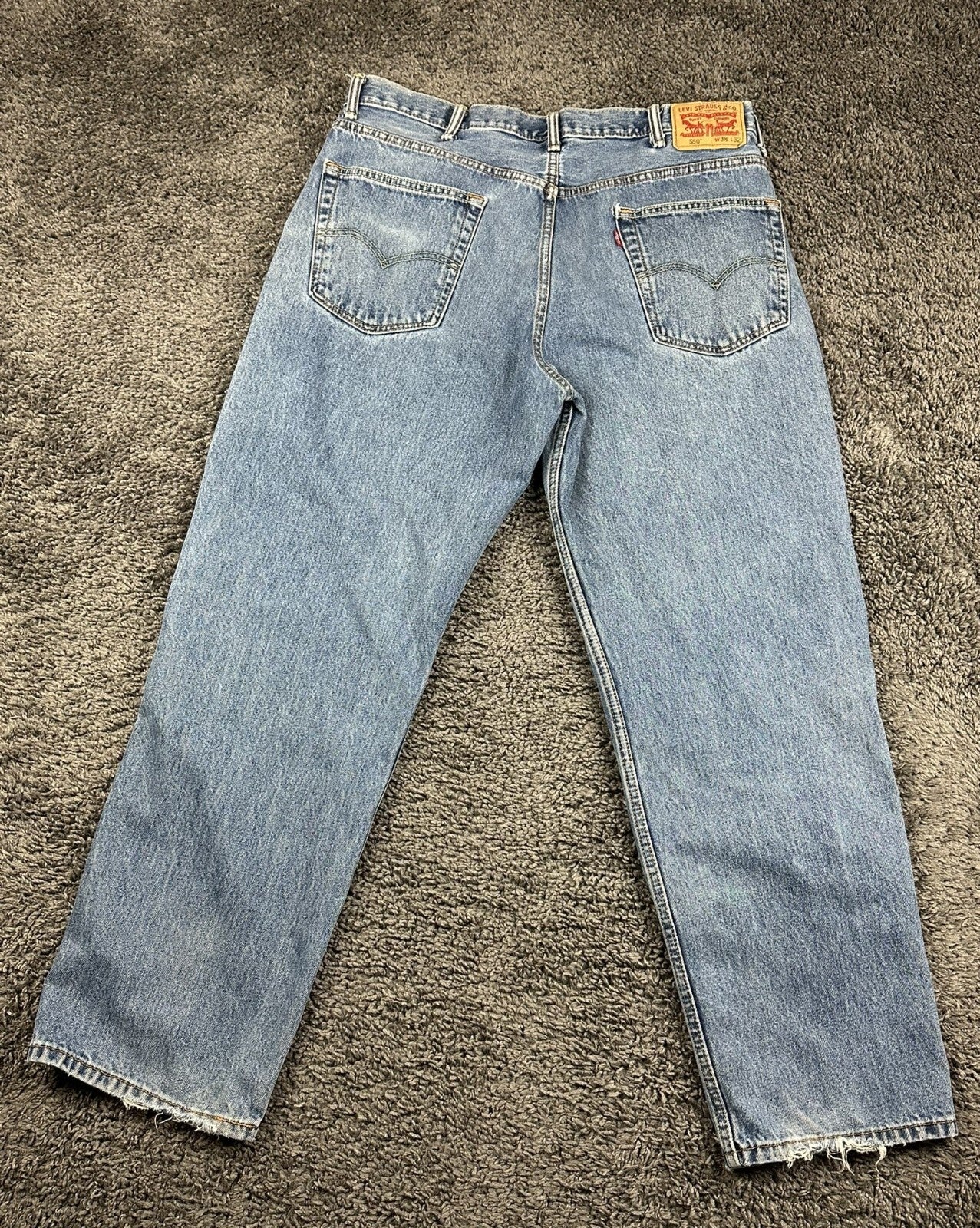 Levi's 550 Men's Relaxed Fit Tapered Leg Jeans Blue Denim 38x32(Fits 38x30)