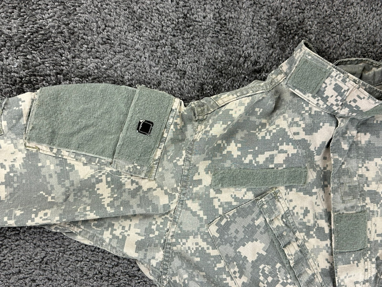 US Army ACU Digital Camo Combat Jacket Regular FR Flame Resistant Coat Sz Small