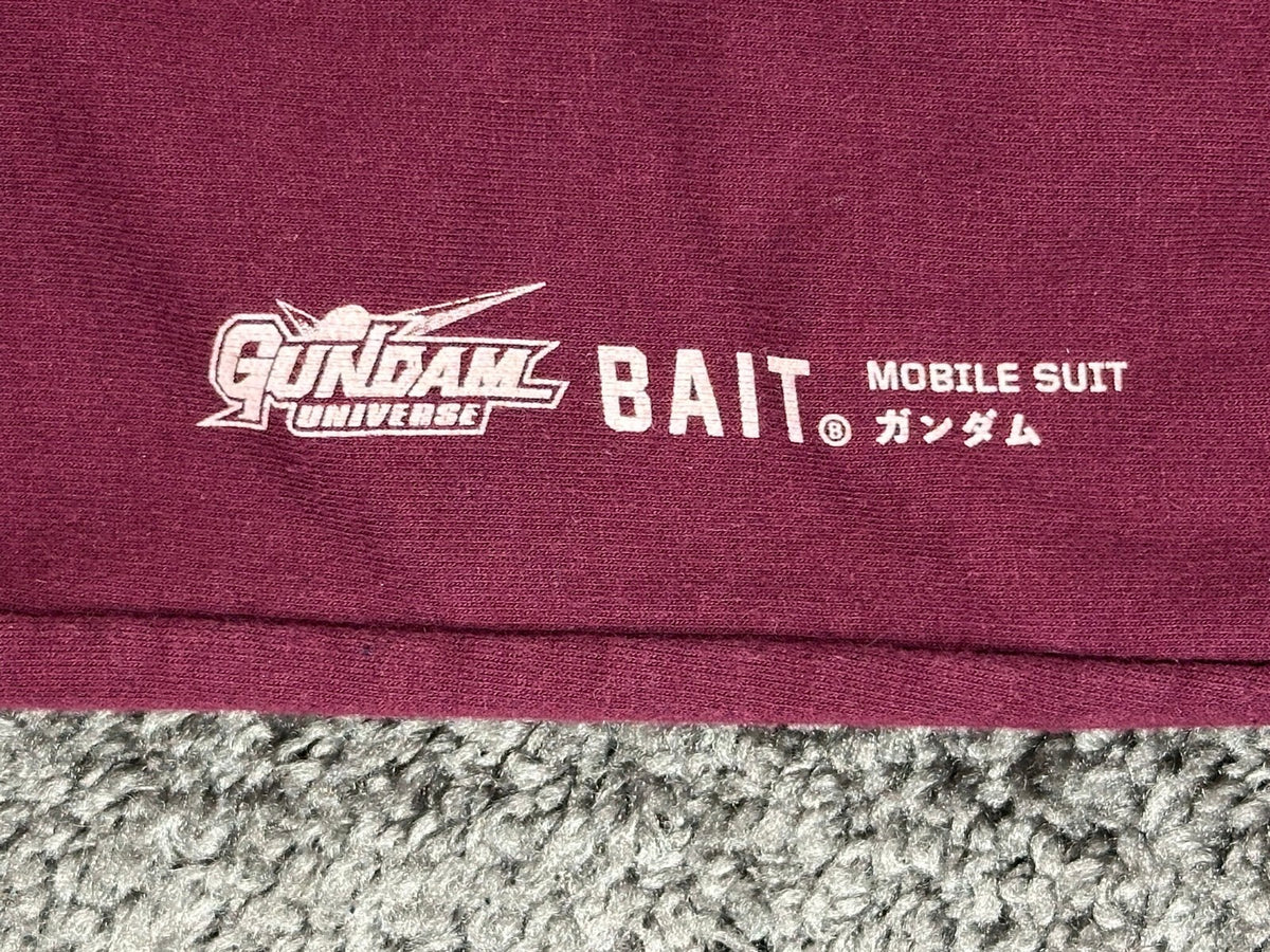 BAIT x Gundam Universe Mens M Maroon RX-78-2 Graphic Crewneck Sweatshirt