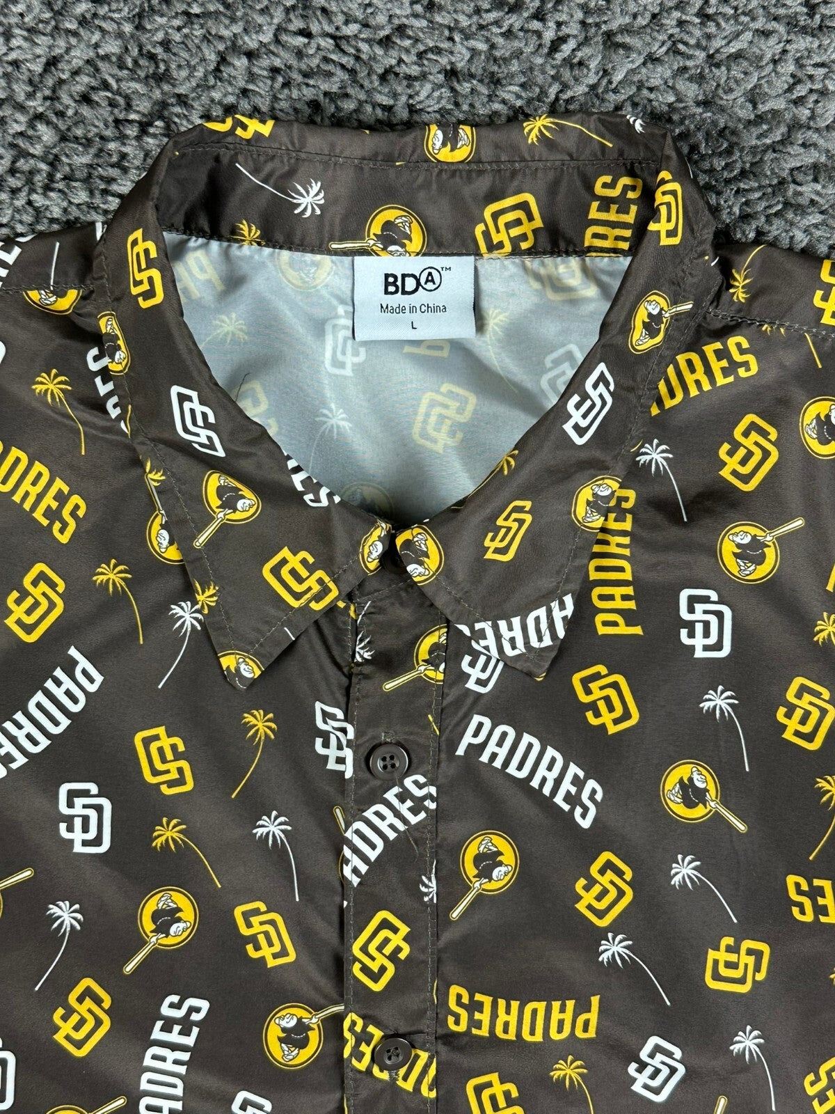 San Diego Padres Men's Large L BDA Hawaiian Shirt Button Up All Over Print SGA
