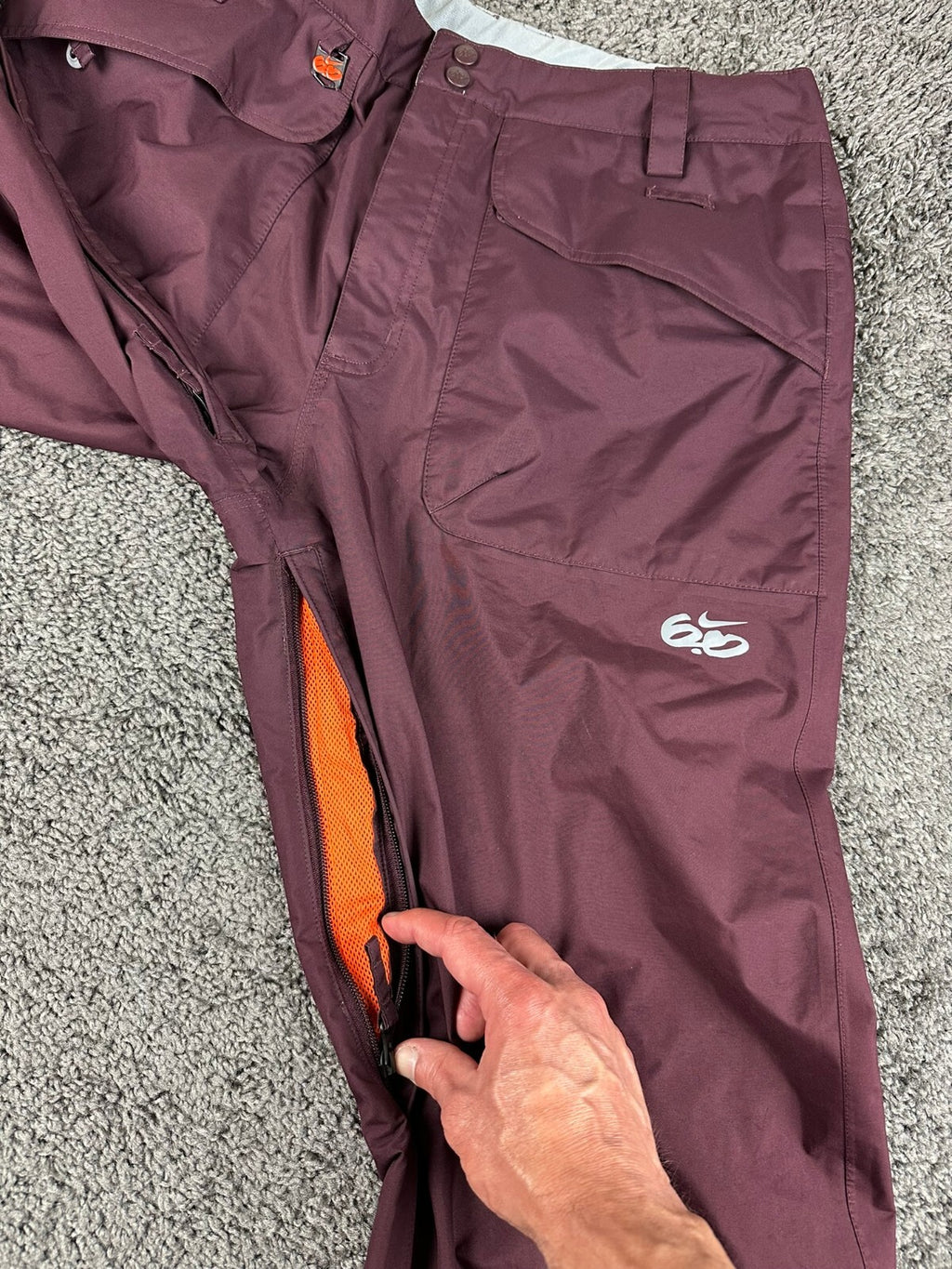 Nike 6.0 Mens L Burgundy Cargo Snowboard Ski Pants Vented Zip Hem Y2K