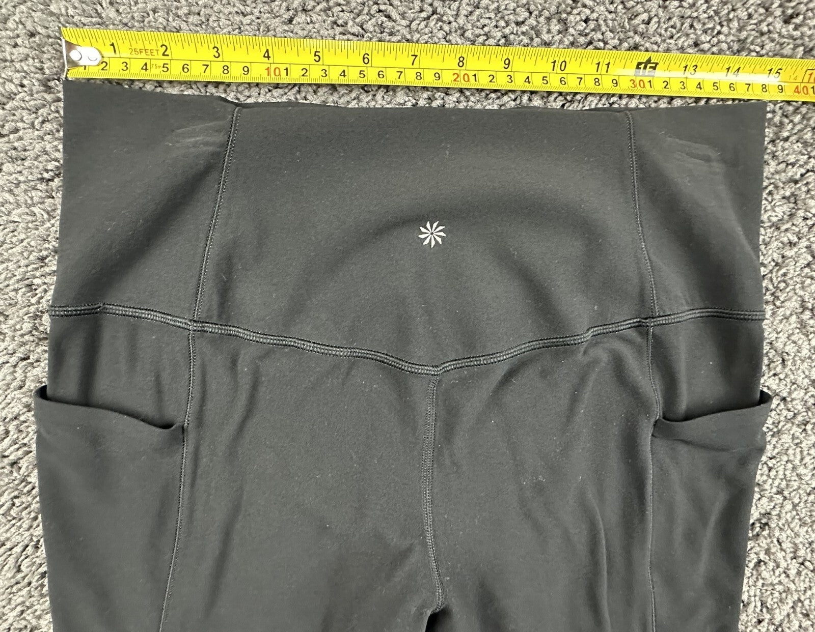 Athleta Salutation Stash 7/8 Women Black Pocket Leggings Sz L