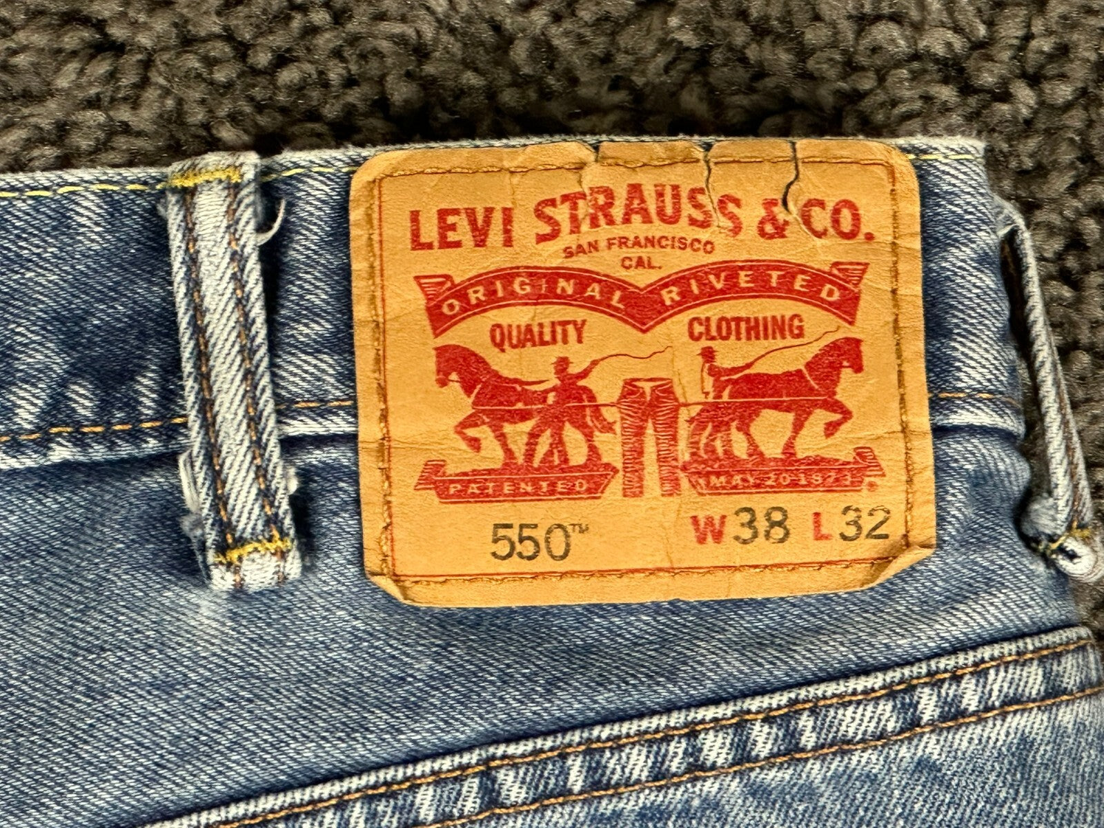 Levi's 550 Men's Relaxed Fit Tapered Leg Jeans Blue Denim 38x32(Fits 38x30)