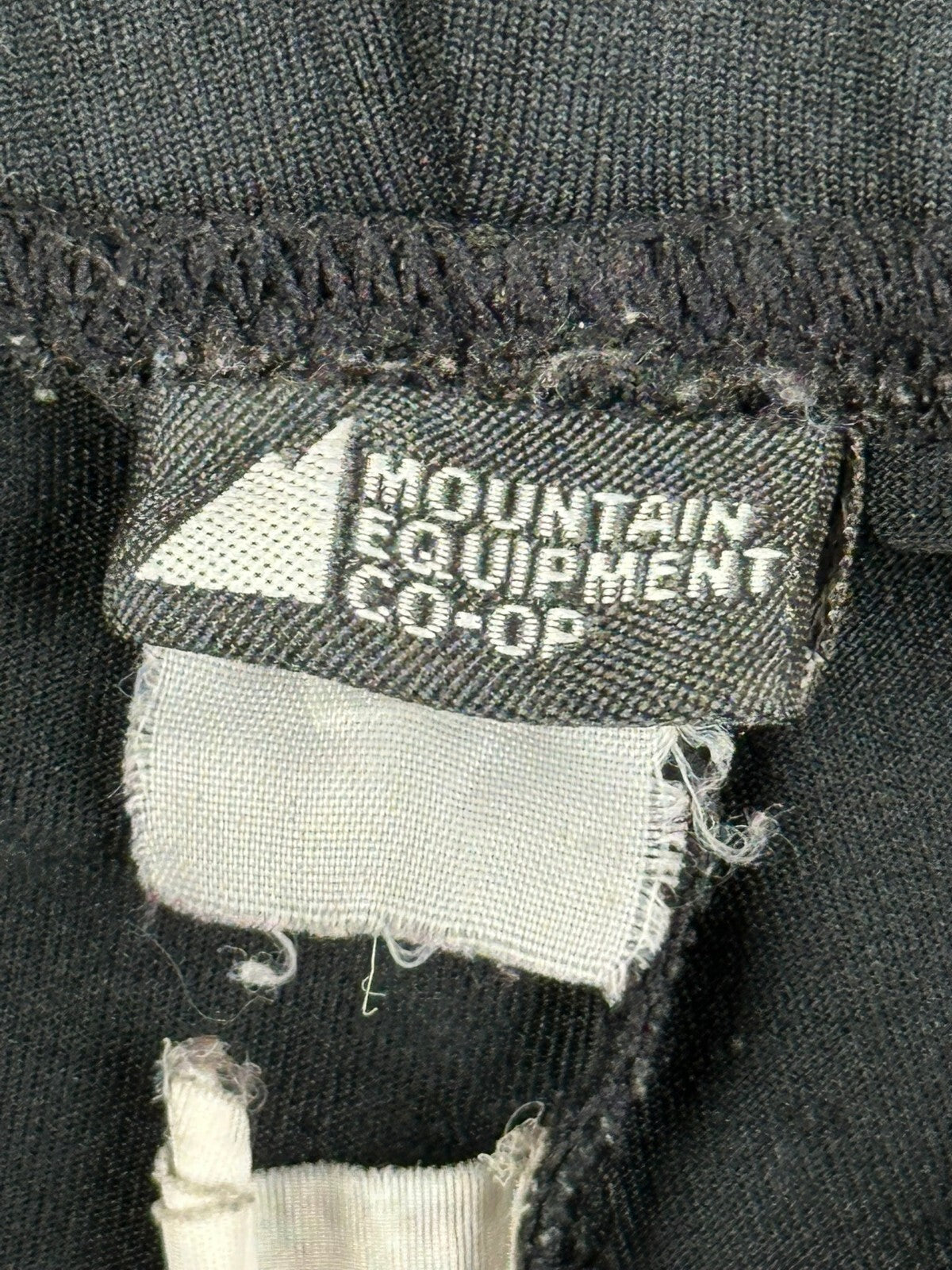 MEC Mountain Equipment Co-op Pants Womens M Black Polartec Power Dry Flare Yoga