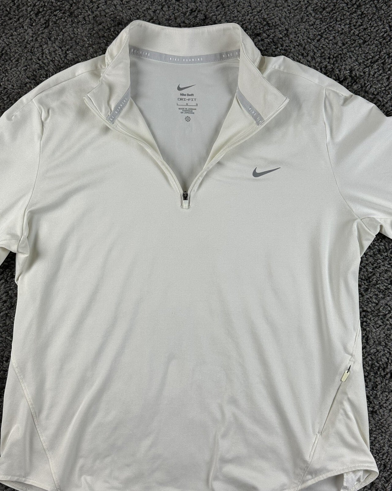 Nike Swift Dri-FIT UV 1/4 Zip Running Top Women White Long Sleeve Thumbholes L