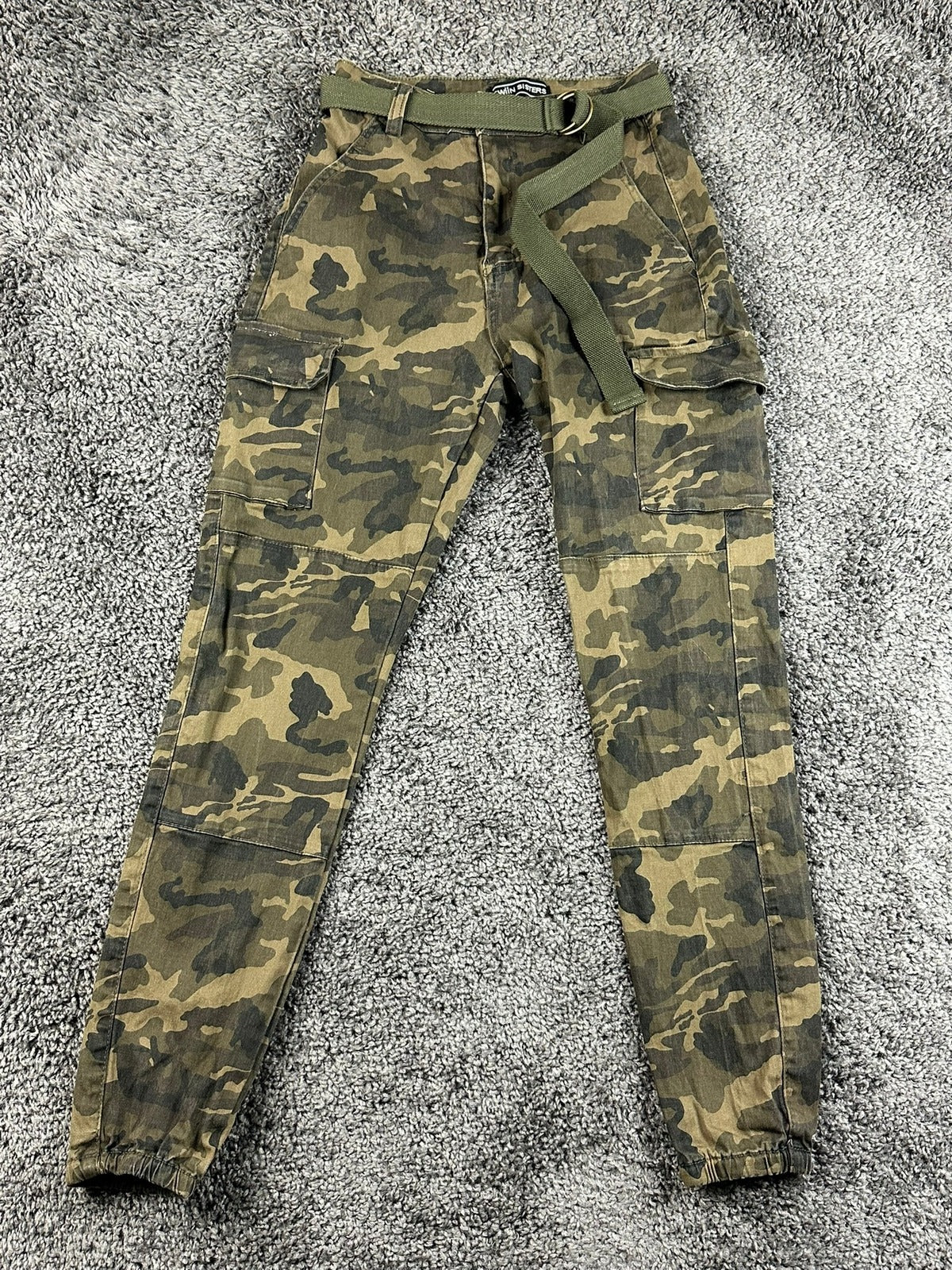 Twin Sisters Womens Camo Cargo Pants Medium Green Belted Stretch Jogger Utility