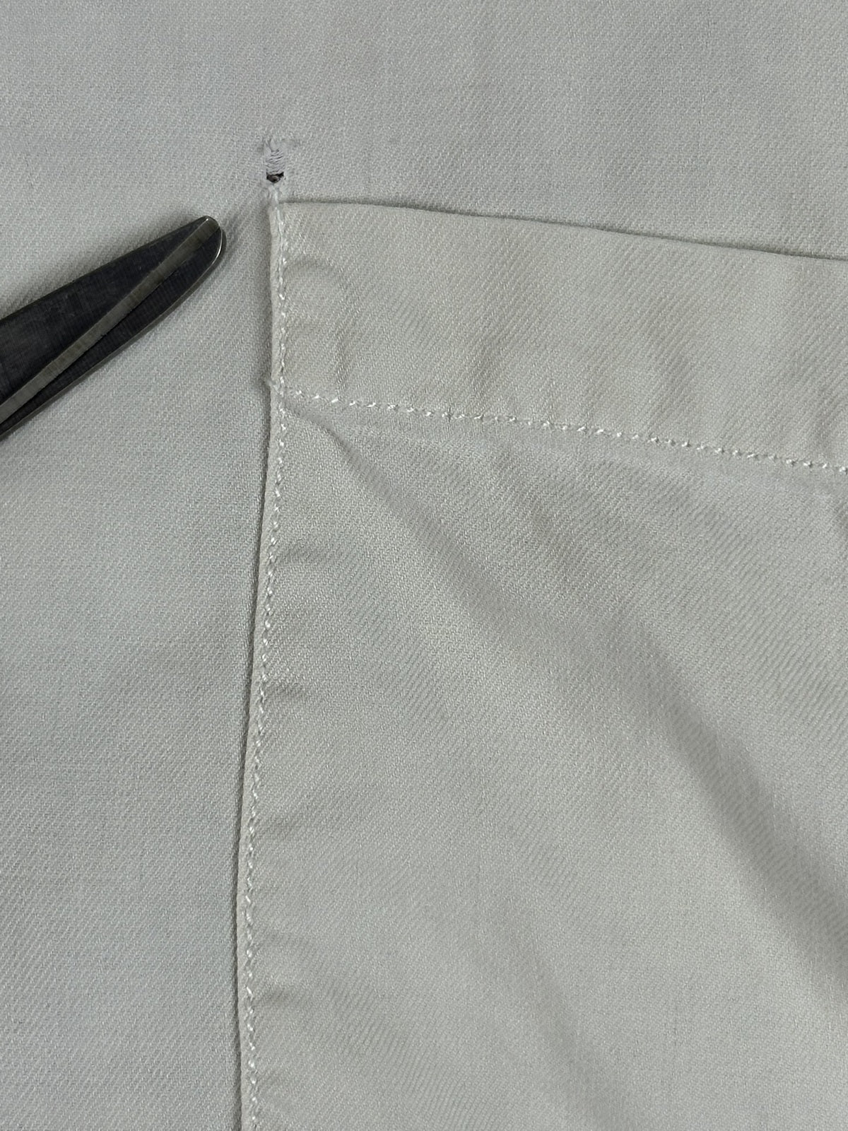 Tommy Bahama Reserve Mens XL White 100% Silk Wine Tasting Embroidered Shirt
