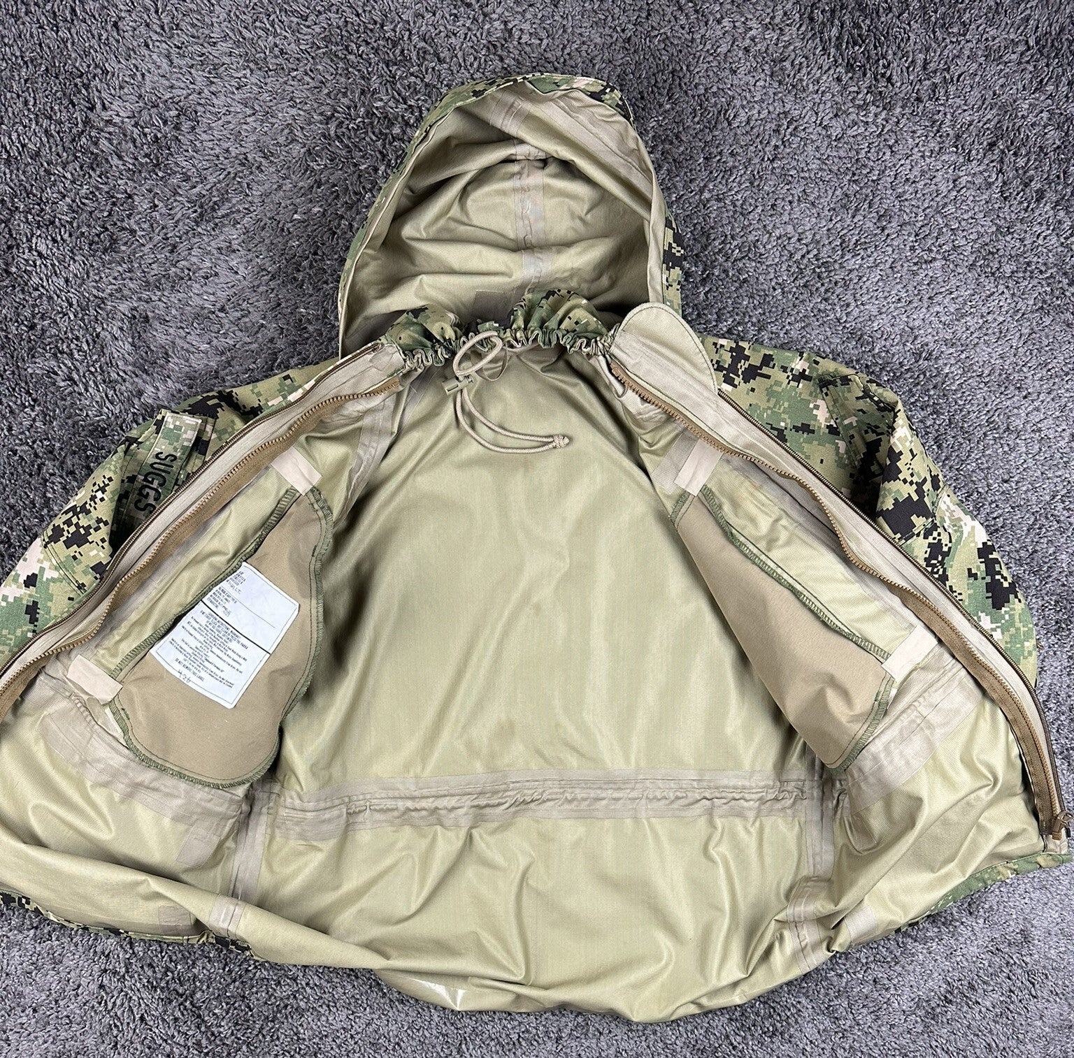 US Navy NWU Type III AOR2 Parka Small X-Short Waterproof Camo Jacket
