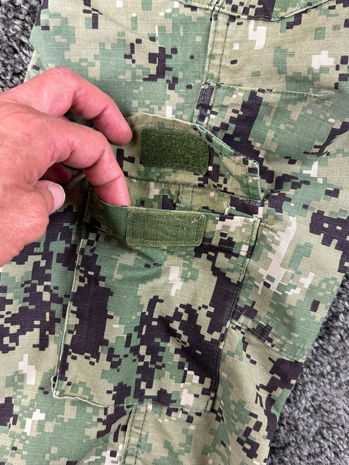 US Navy NWU Type III AOR2 Digital Camo Cargo Military Trousers Medium X-Short
