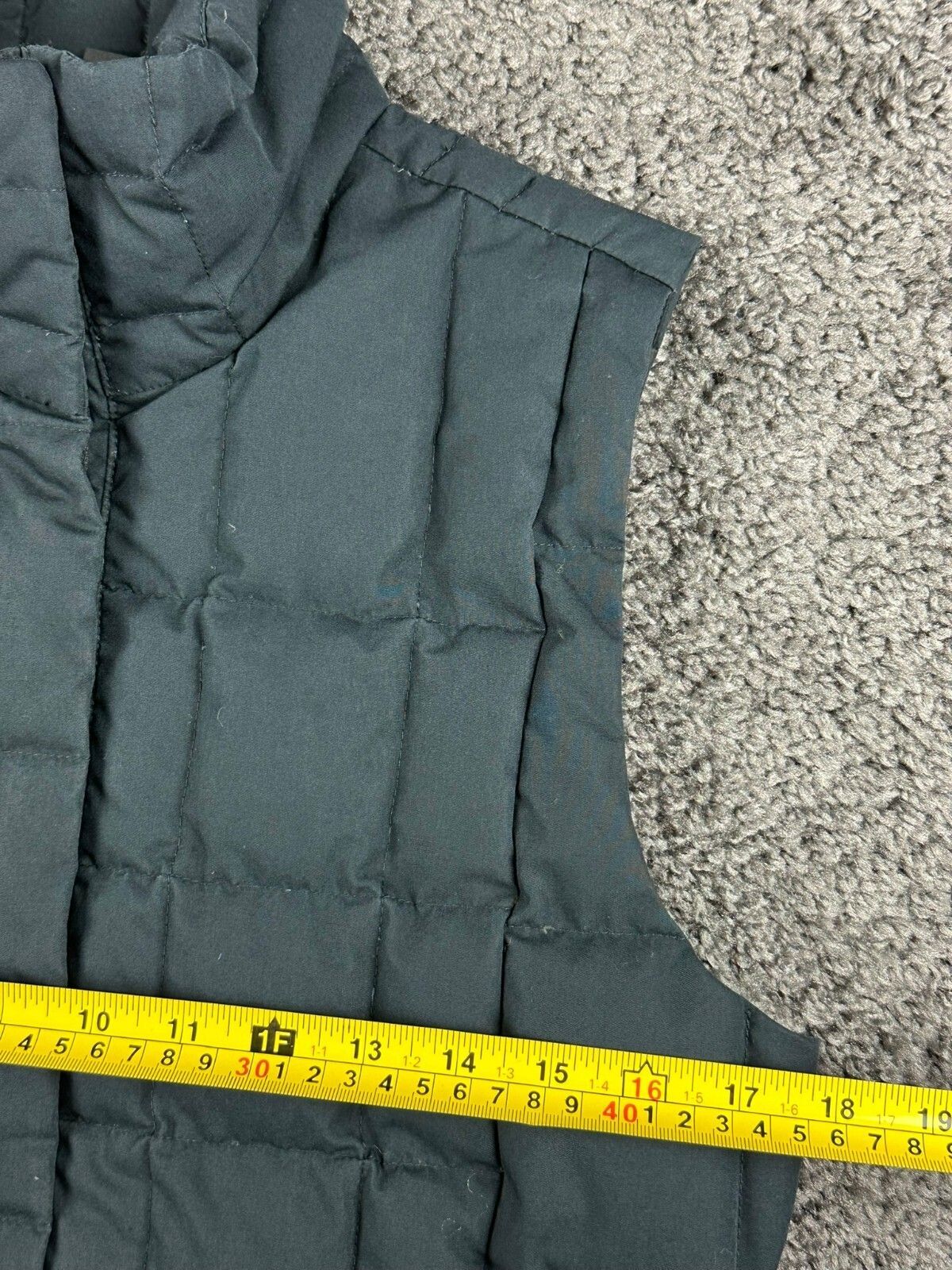 Nau Down Puffer Vest Womens S Black Quilted Snap Front Recycled Down Outdoor S