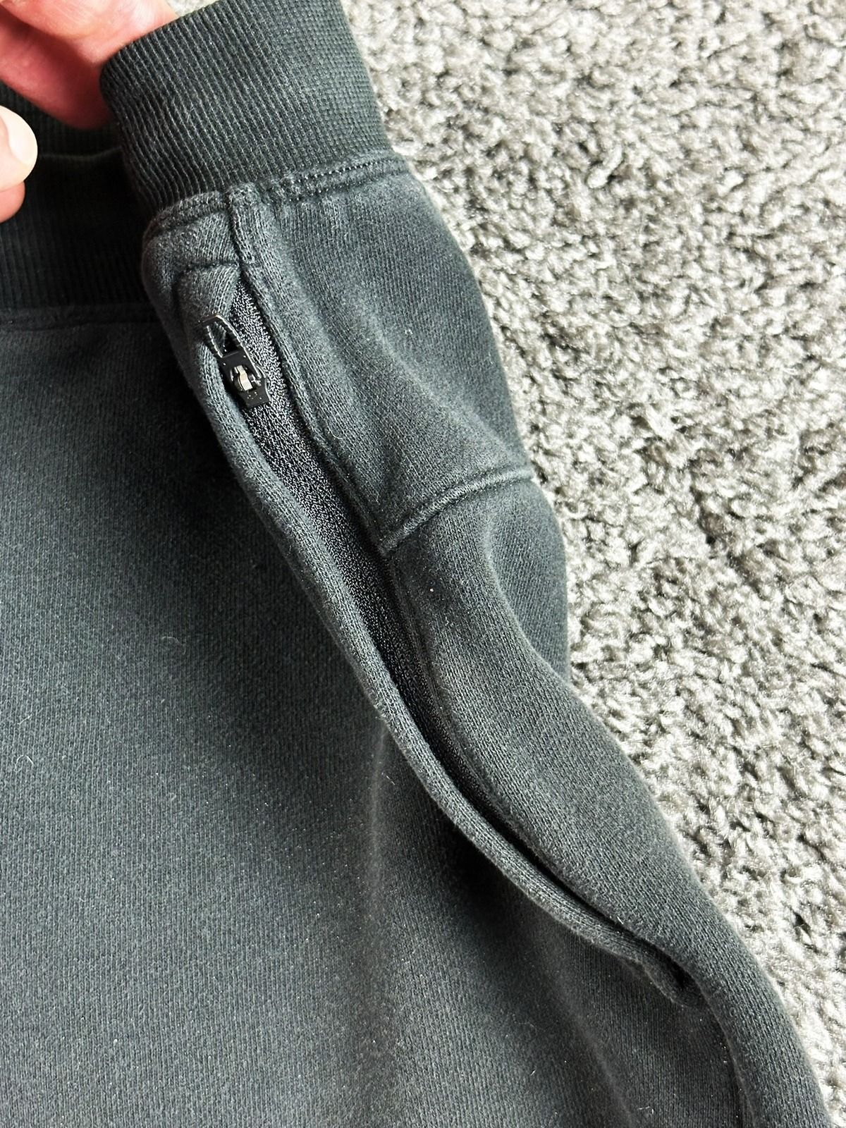 Lululemon Steady State Shorts 5" Black Mens L Sweat Shorts Fleece Zip Pockets