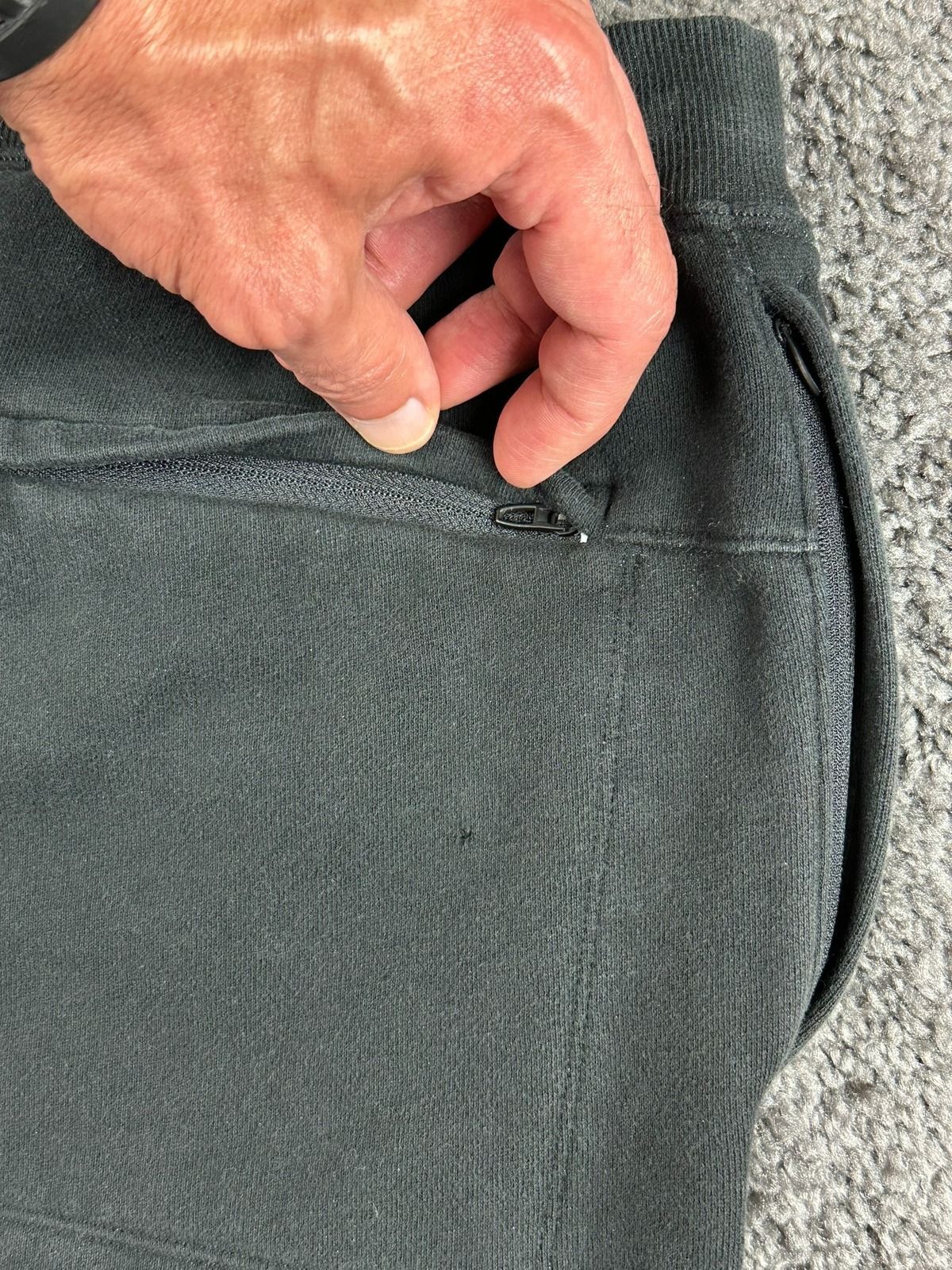 Lululemon Steady State Shorts 5" Black Mens L Sweat Shorts Fleece Zip Pockets
