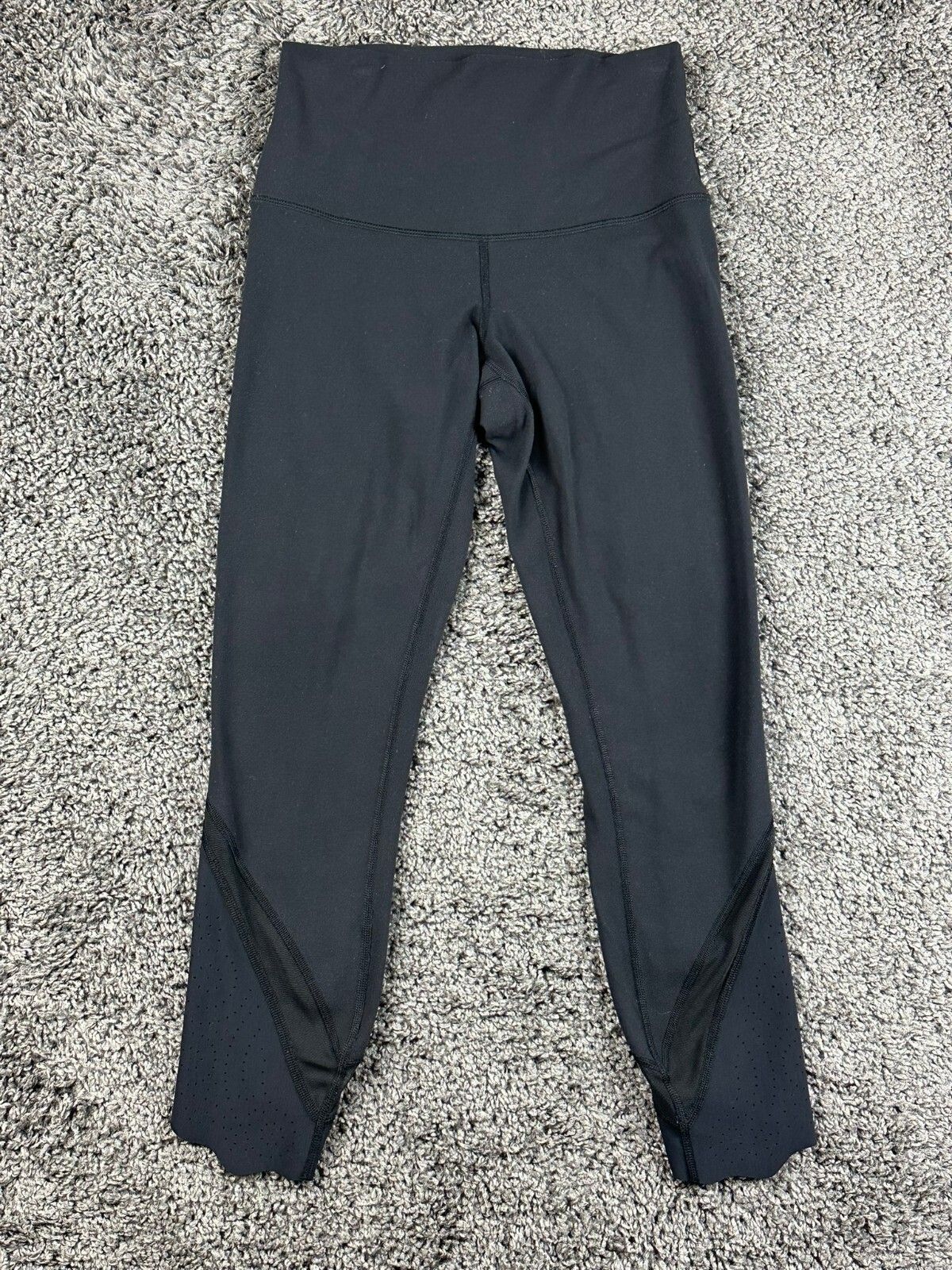 Lululemon Tight Stuff Crop Leggings Womens 4 Black Mesh Scallop Hem Laser Cut