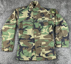 Vintage US Army Special Forces Airborne Woodland Camo BDU Jacket Small Regular