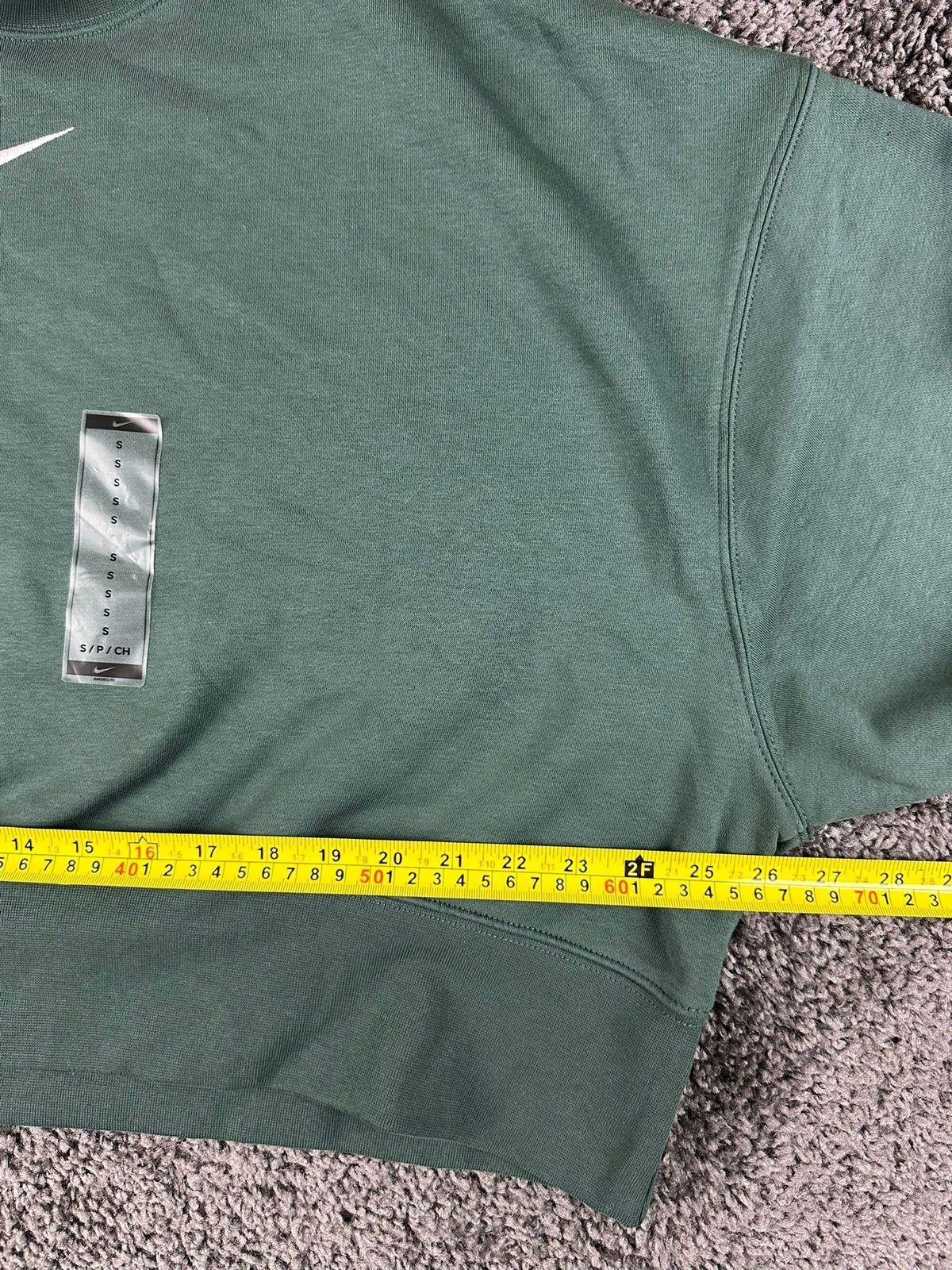 Nike Essential Collection Womens S Green Oversized Fit Crewneck Sweatshirt NWT