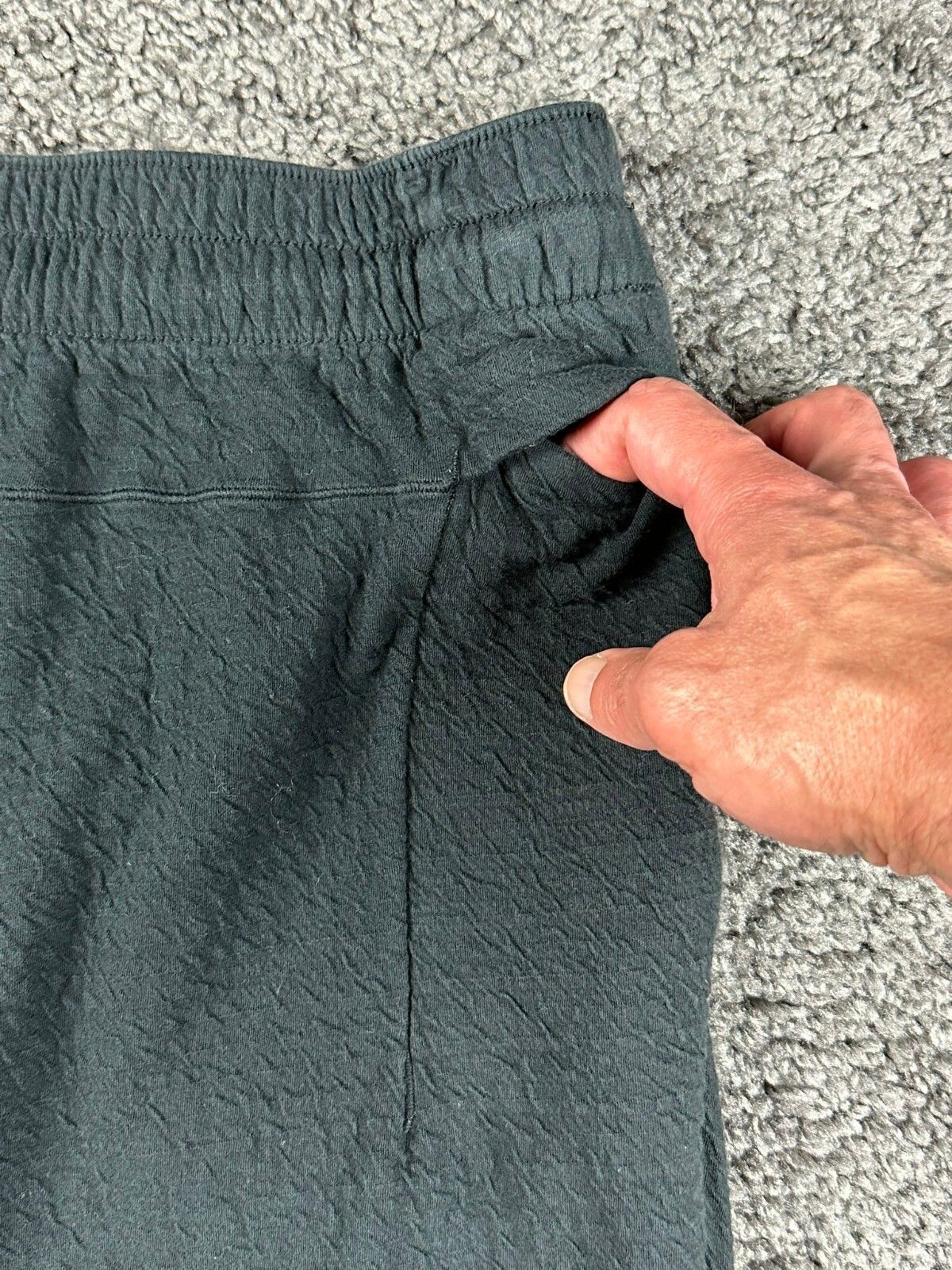 Nike Yoga Dri-FIT Pants Mens M Black Textured Lined Joggers Tapered Move Zero
