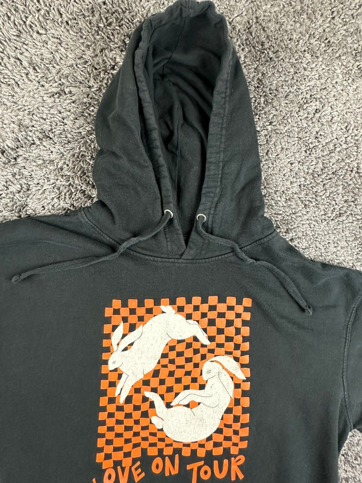 Harry Styles Love On Tour Bunny Rabbit Hoodie Mens L Black Graphic Sweatshirt