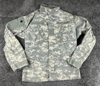 US Army ACU Digital Camo Combat Jacket Regular FR Flame Resistant Coat Sz Small