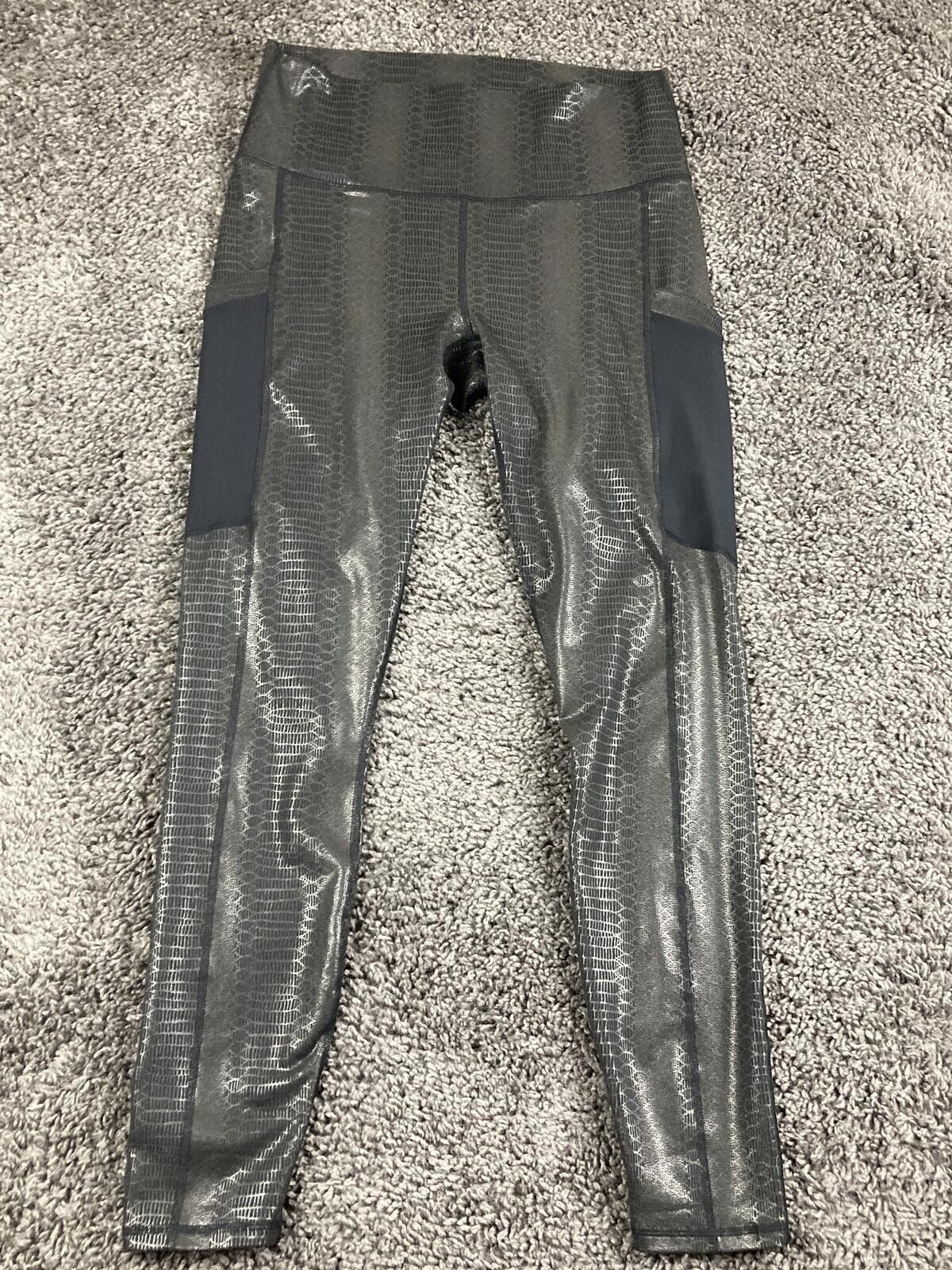 Fabletics PowerHold High Waisted Leggings Metallic Snakeskin Python Pockets Grey