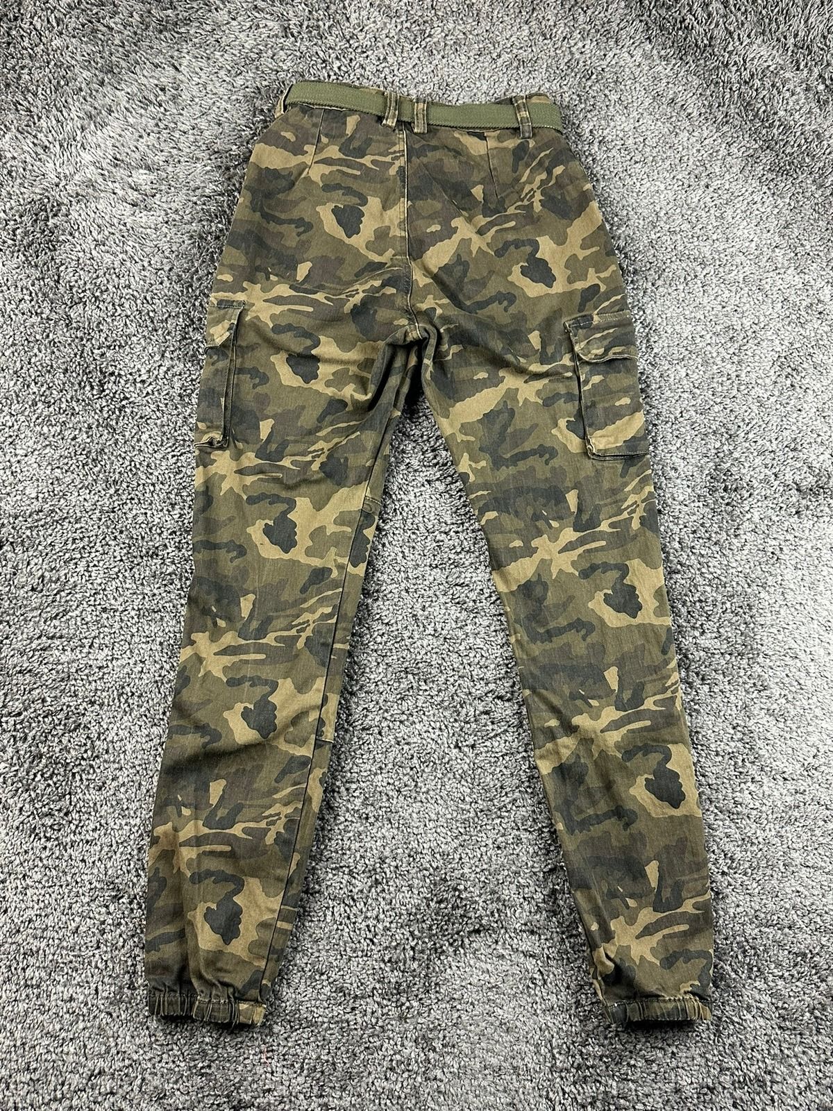 Twin Sisters Womens Camo Cargo Pants Medium Green Belted Stretch Jogger Utility