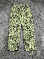 US Navy NWU Type III Camo Cargo Pants Men AOR2 Digital Green Sz Small Short