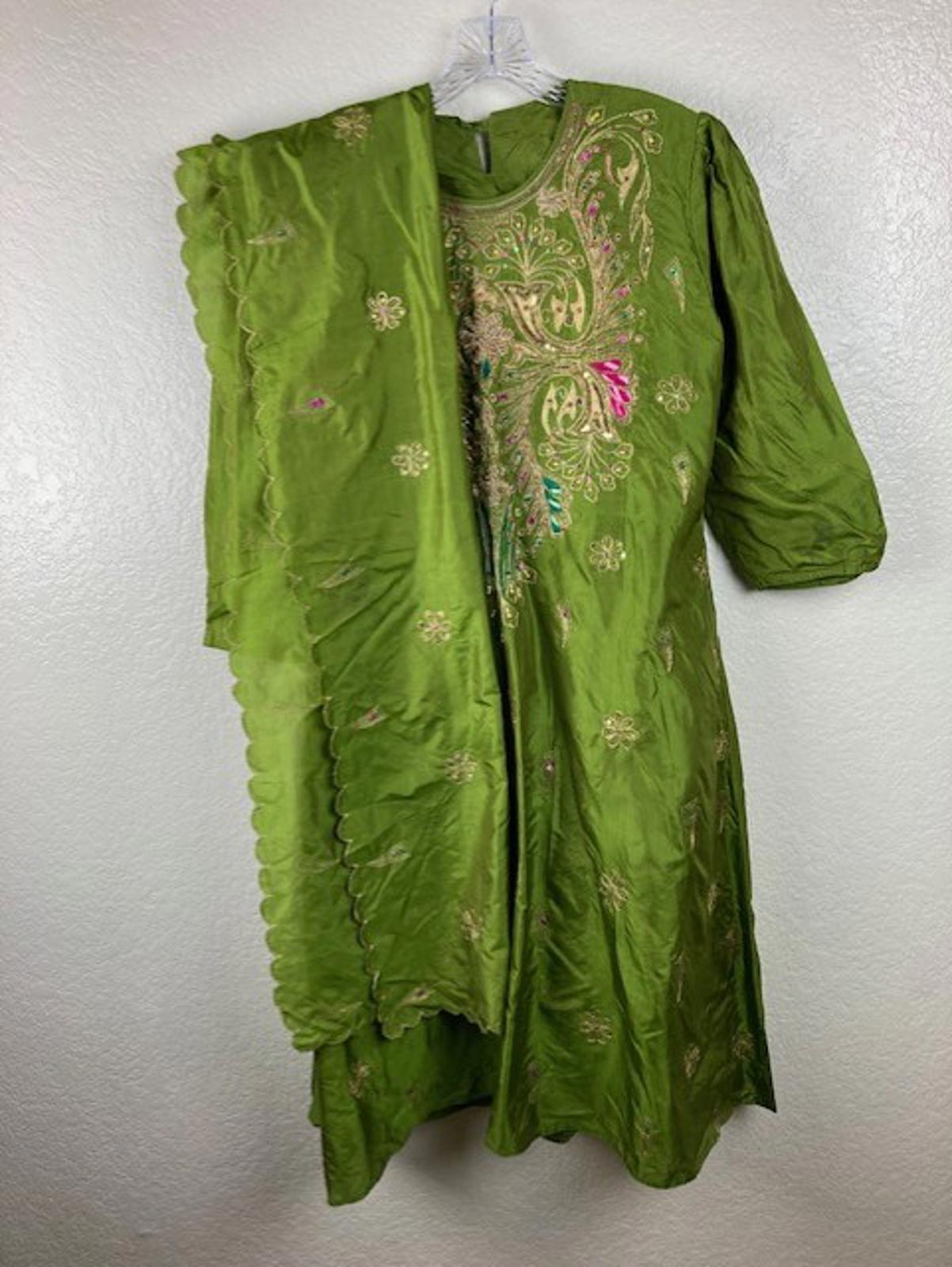 Women's Avocado Green 3pc Embroidered Lined Indian Kurta Pant Dupatta Set Sz L